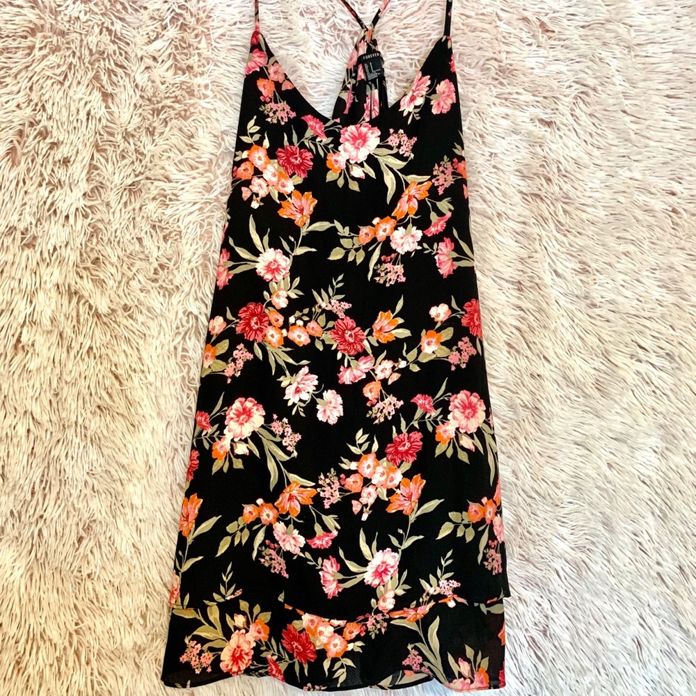 ✨Forever 21 floral dress✨